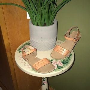 American Eagle toddler sandal